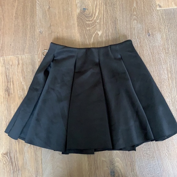 Girls skirt and sweater set (2 pieces) size 10 - Picture 3 of 9